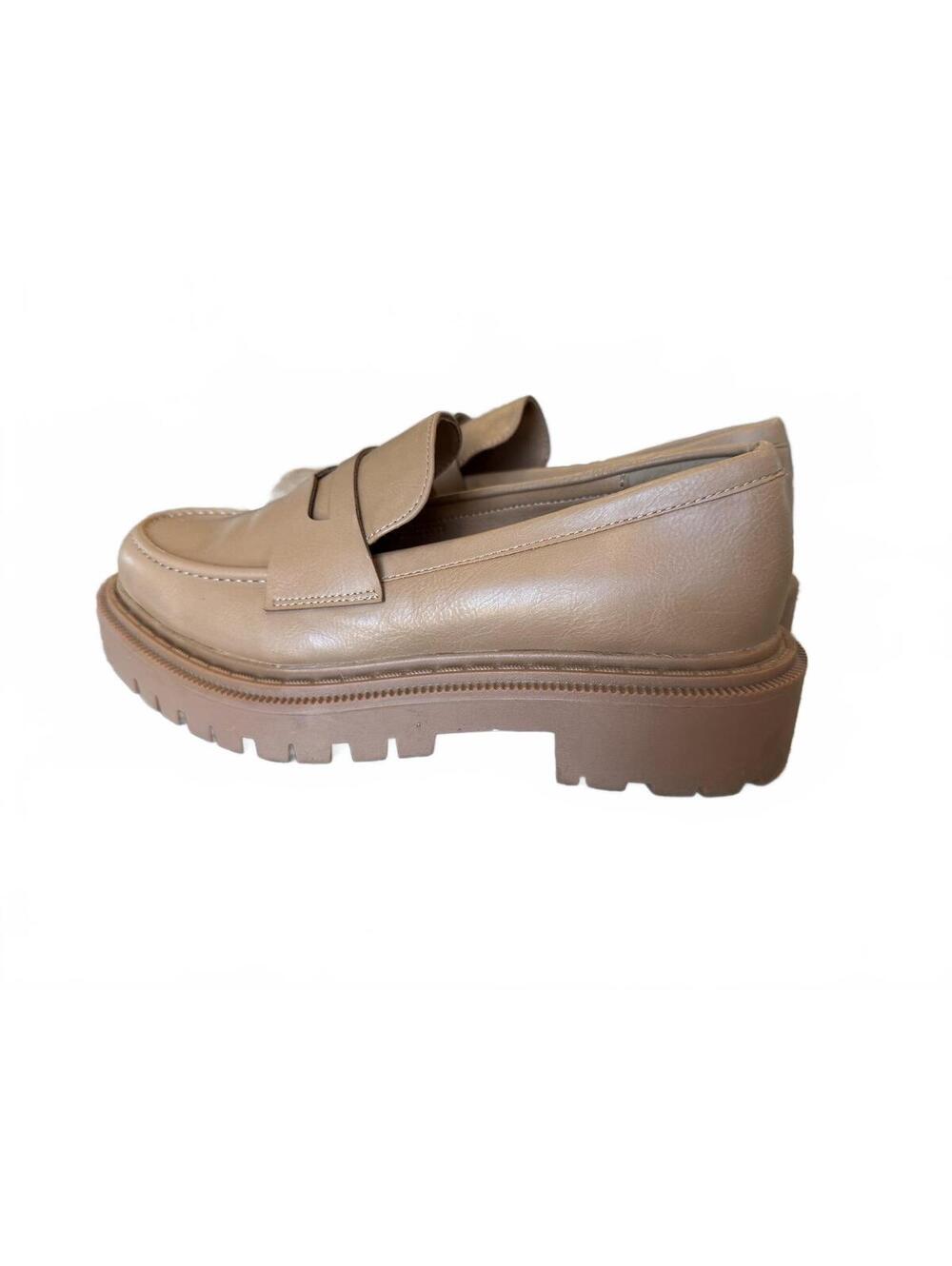 American Eagle Outfitters Chunky Lug Sole Penny Loafers Women’s Beige Size 8
